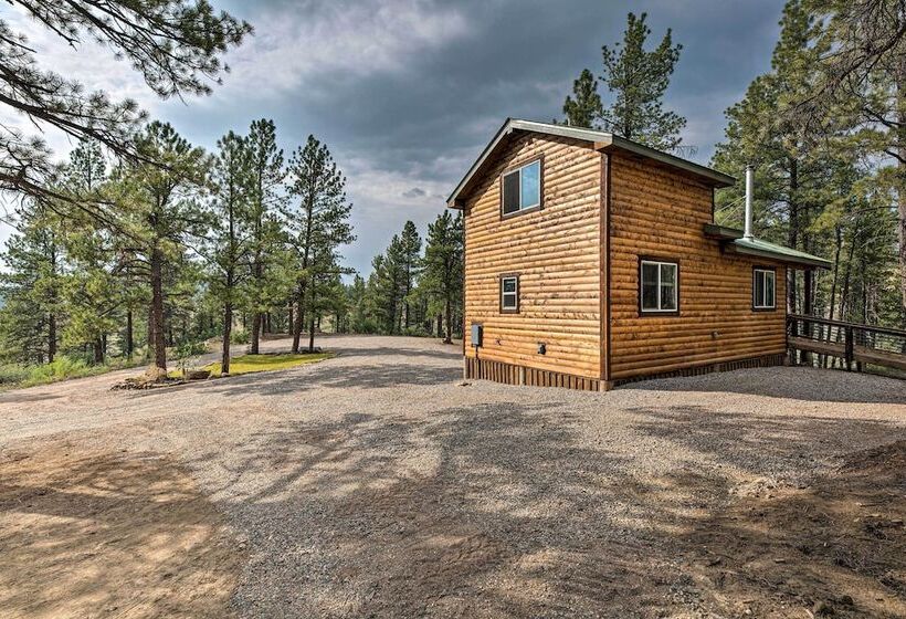 Cabin At The Little Ranch : Hiking On Site!