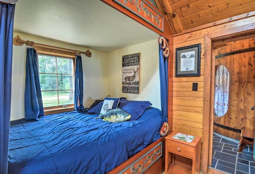 Cabin On Rush Lake W/ Tiki Bar, Grill & Kayaks!