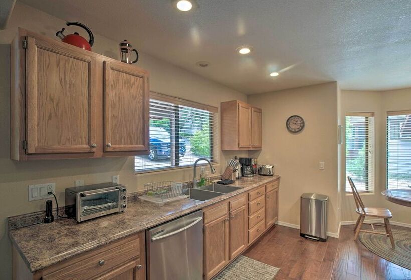 2 Mi To Hiking: Pet Friendly Payson Cabin!