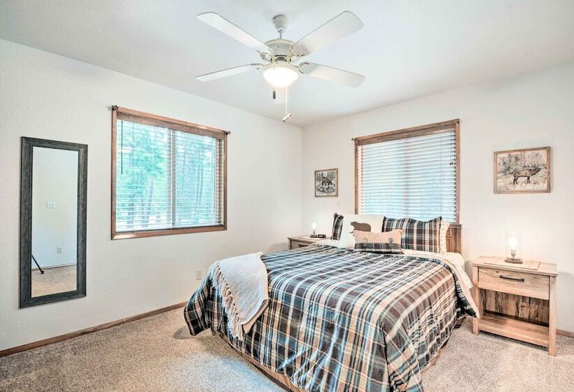 Cabin W/ Hot Tub, By Crater Lake Nat L Park!