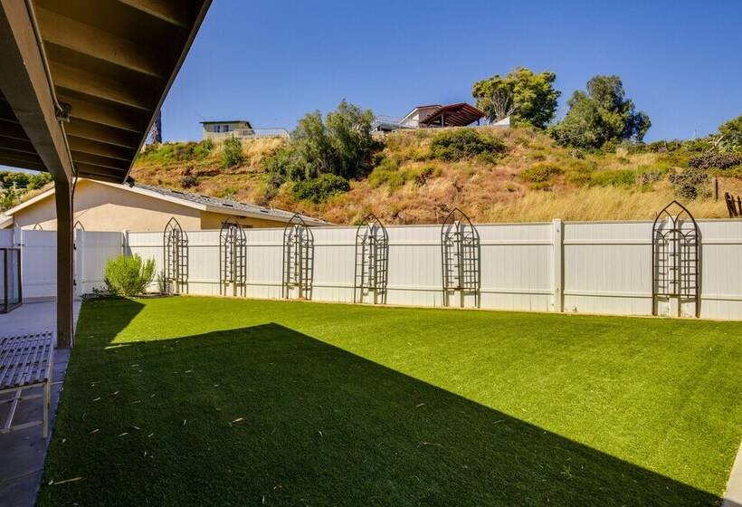 California Retreat   Heated Pool & Foosball Table!