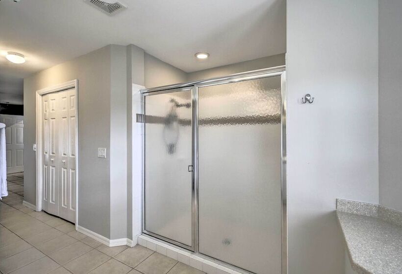 Dog Friendly Escape W/ Dock & Kayaks In Cape Coral