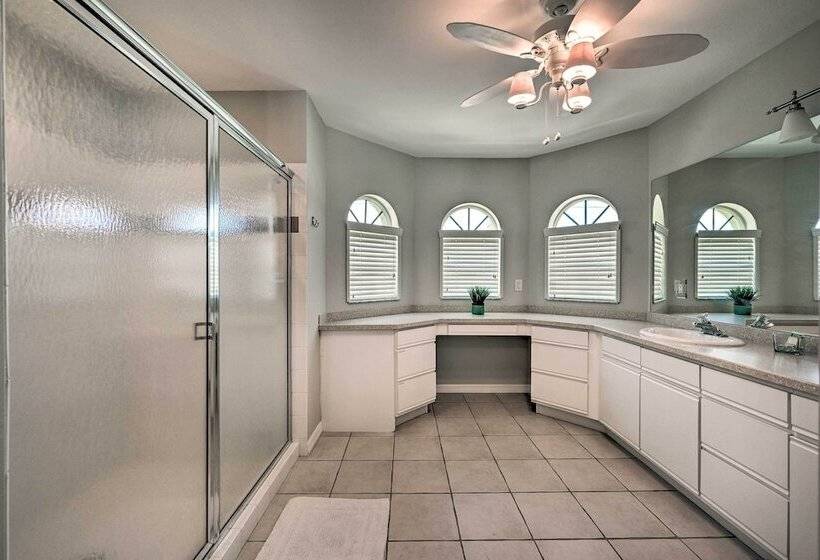 Dog Friendly Escape W/ Dock & Kayaks In Cape Coral