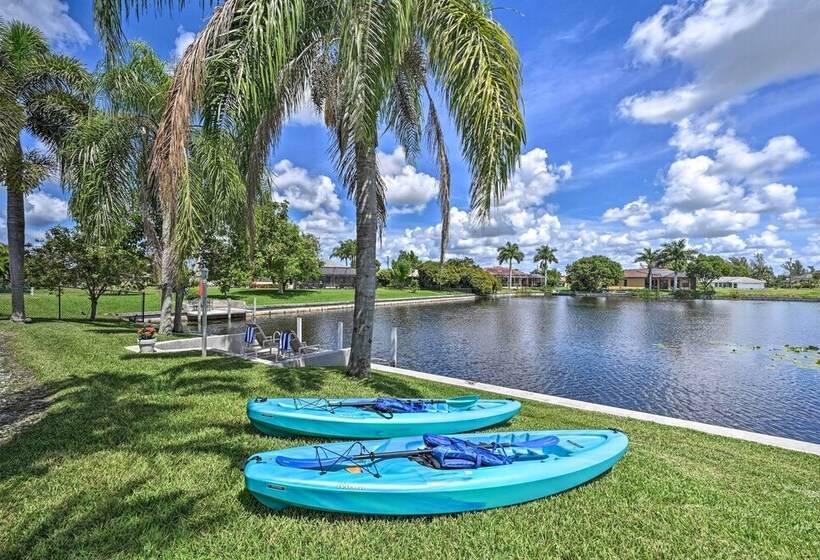 Dog Friendly Escape W/ Dock & Kayaks In Cape Coral