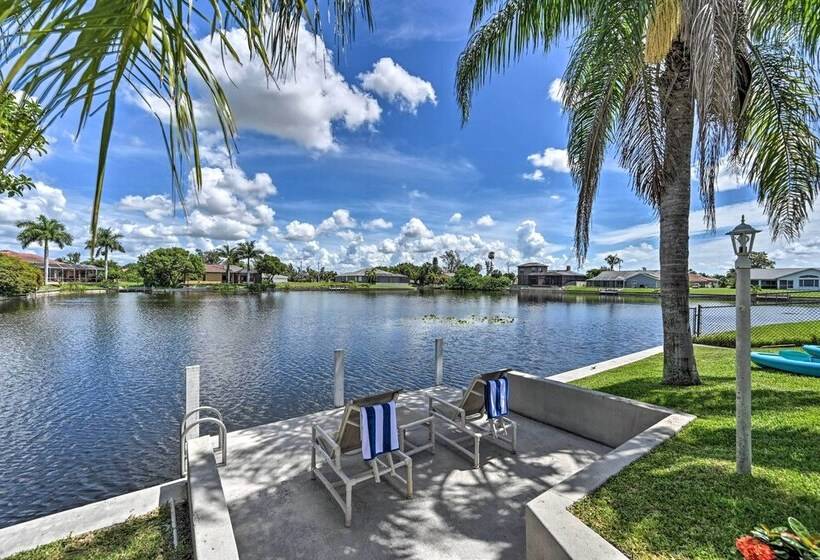 Dog Friendly Escape W/ Dock & Kayaks In Cape Coral