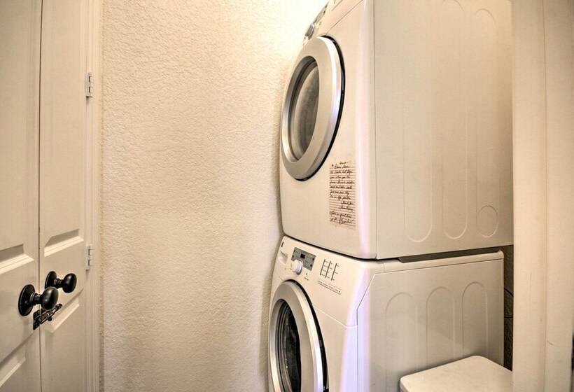 Casa Sol House W/ Deck In Crystal Beach!