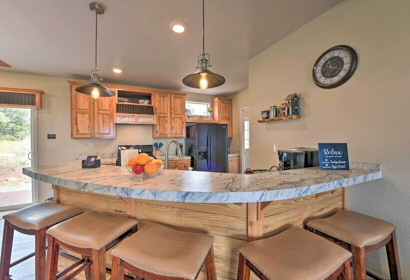 Cedaredge Hideaway W/ Grill & Mountain Views!