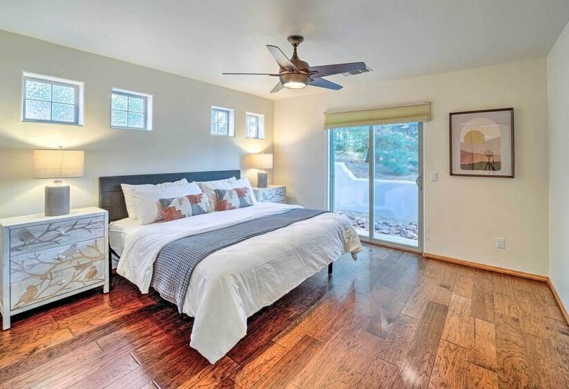 Central Sedona Home W/ Red Rock Mtn View, Fire Pit