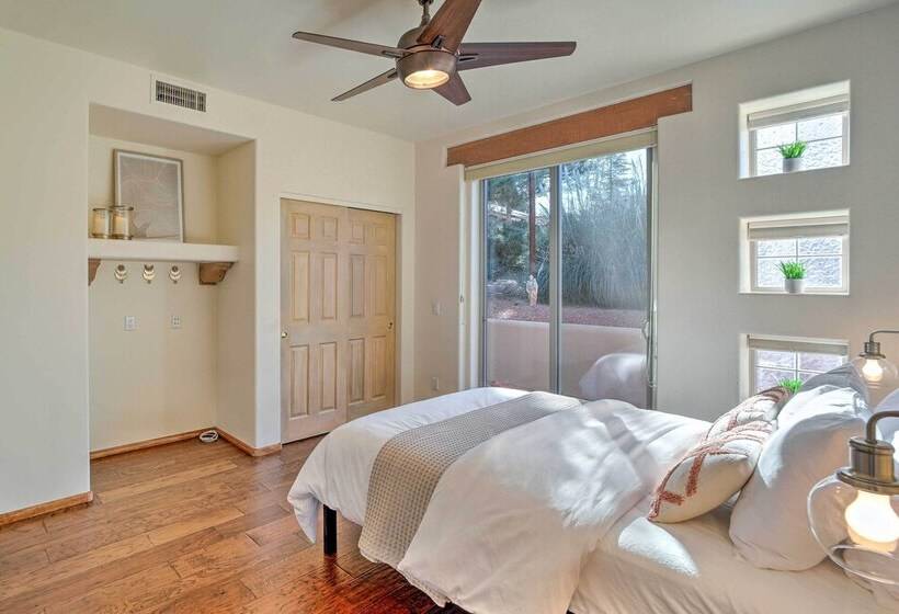 Central Sedona Home W/ Red Rock Mtn View, Fire Pit