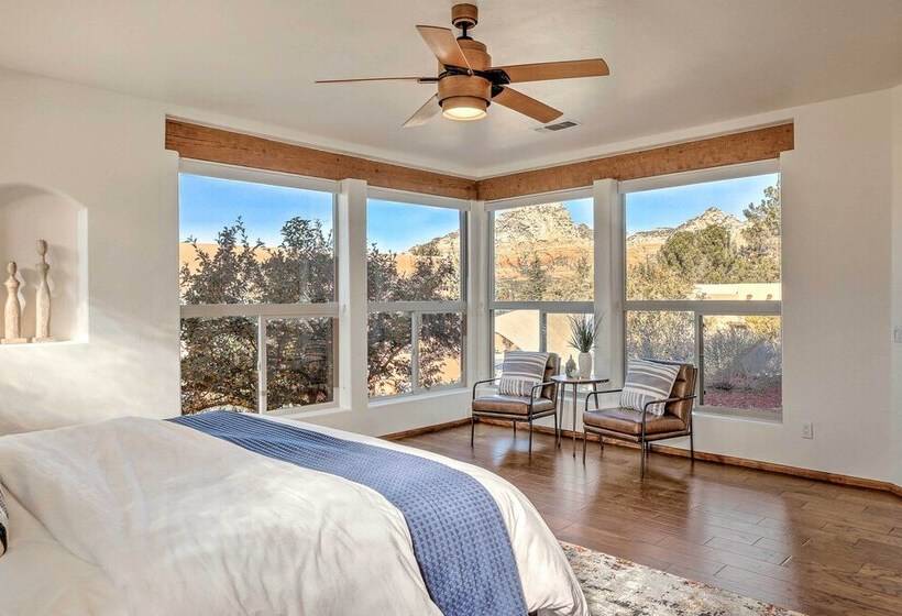 Central Sedona Home W/ Red Rock Mtn View, Fire Pit