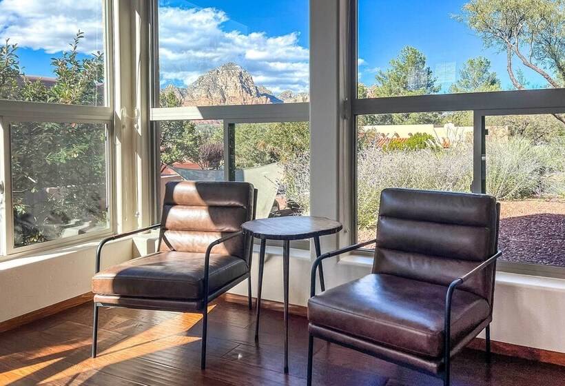 Central Sedona Home W/ Red Rock Mtn View, Fire Pit