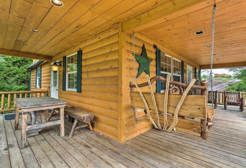 Porch, Fire Pit + Valley Views: Blakely Cabin!