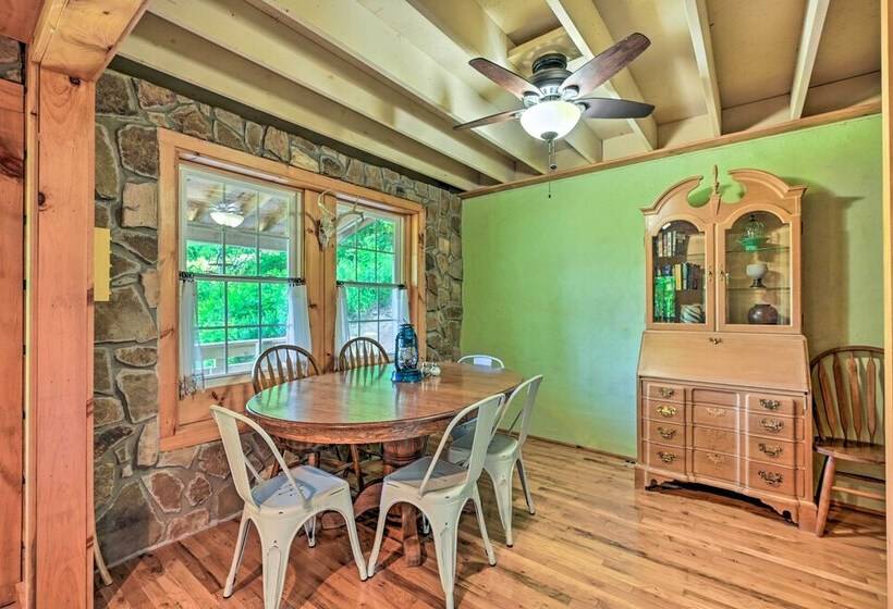 Blue Ridge Mountain Views   Fancy Gap Cabin