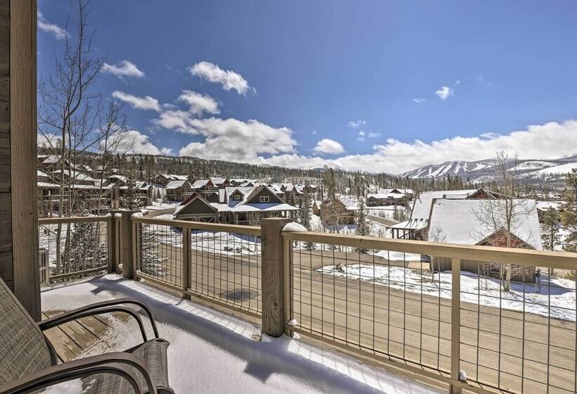Fraser Cabin W/ Hot Tub & Mountain Views!