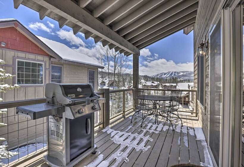 Fraser Cabin W/ Hot Tub & Mountain Views!