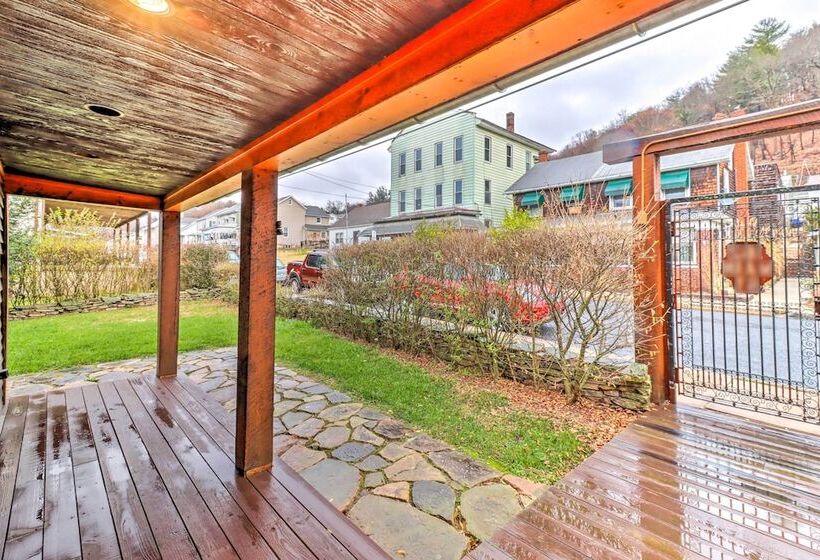 Charming & Historic Home W/ Lehigh River View