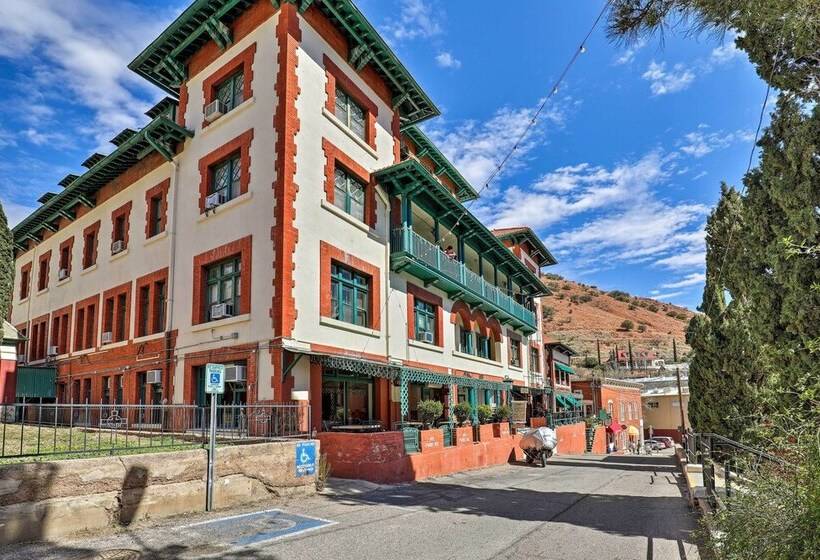 Charming Home W/ Balcony   Walk To Main Street!