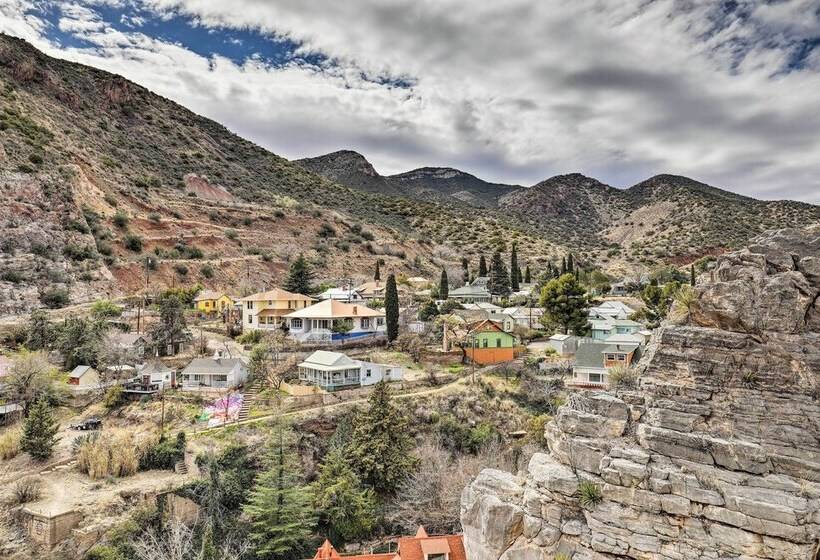 Charming Home W/ Balcony   Walk To Main Street!