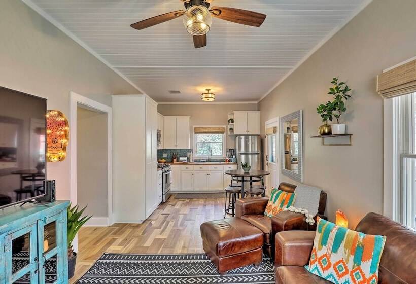 Charming Home W/ Balcony   Walk To Main Street!