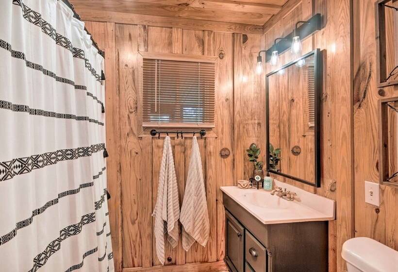 Charming Lakefront Retreat W/ Pier & Grill!