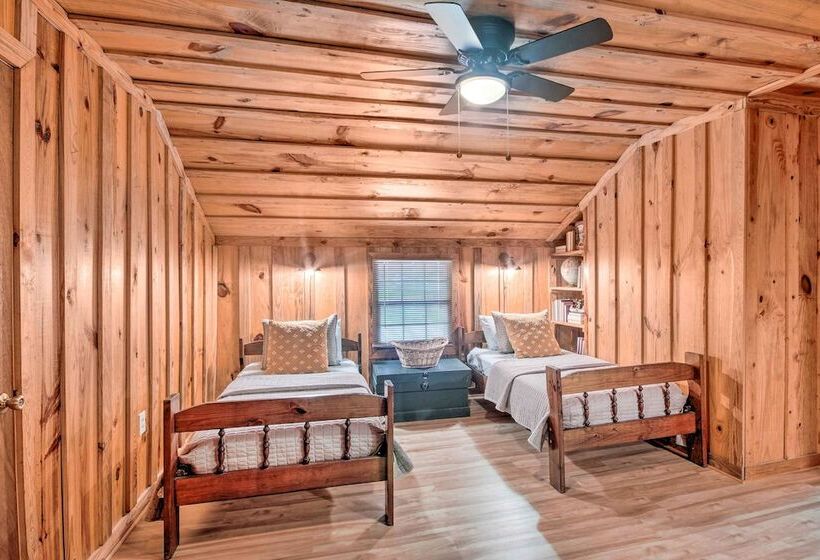 Charming Lakefront Retreat W/ Pier & Grill!