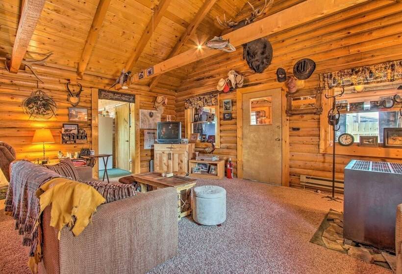 Charming Montana Retreat W/ Mountain Views!