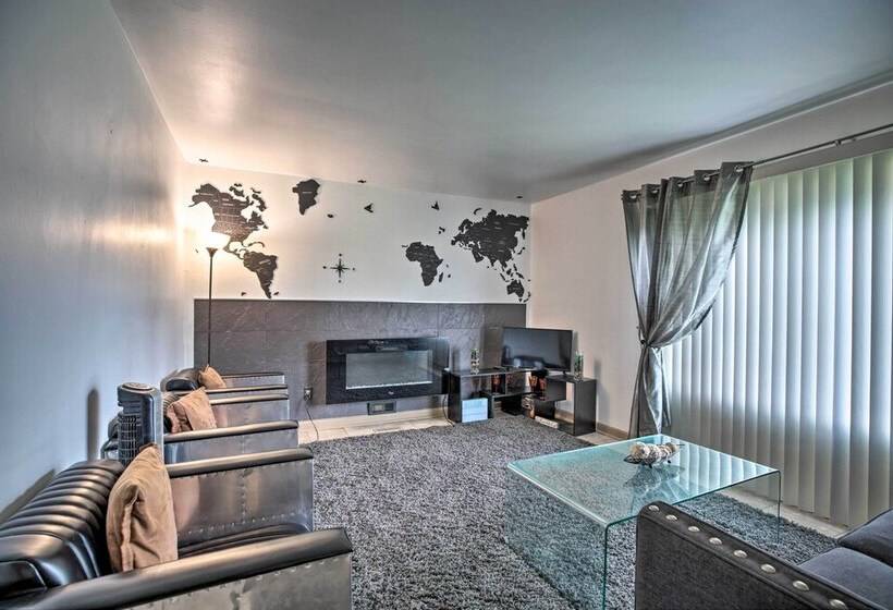 Sauk Village Ranch Home W/ Yard + Fireplace!