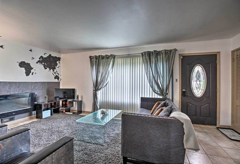 Sauk Village Ranch Home W/ Yard + Fireplace!