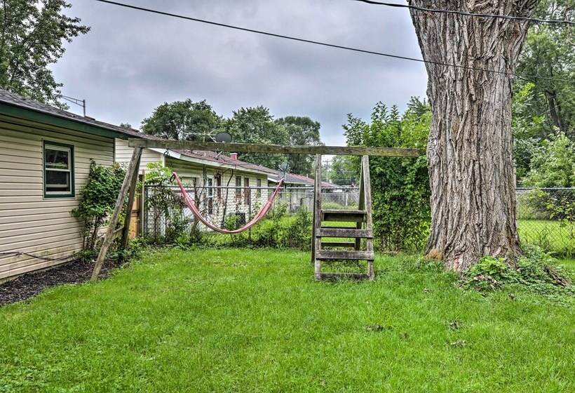 Sauk Village Ranch Home W/ Yard + Fireplace!