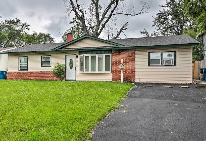 Sauk Village Ranch Home W/ Yard + Fireplace!