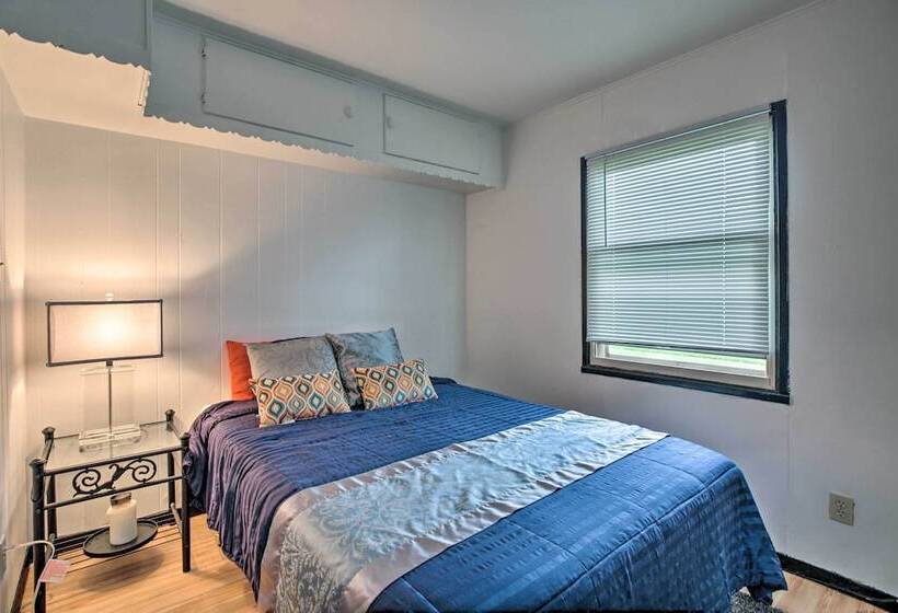 Sauk Village Ranch Home W/ Yard + Fireplace!