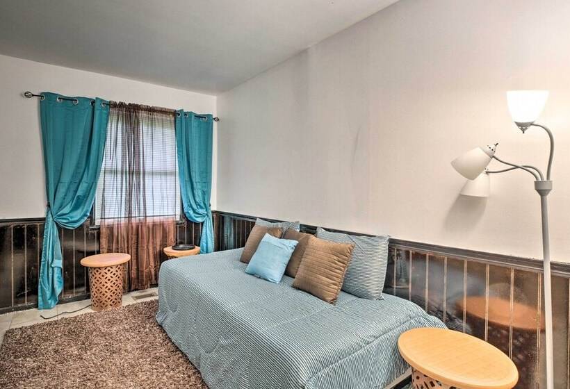 Sauk Village Ranch Home W/ Yard + Fireplace!