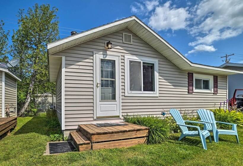 Charming Tiny Cottage 5 W/ Crooked Lake Access!