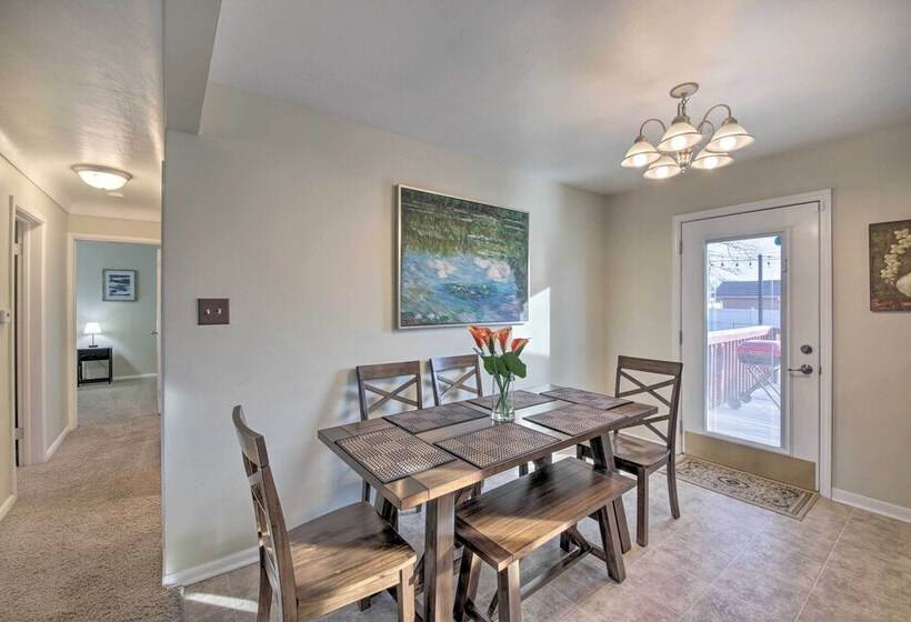 Indianapolis Home ~ 10 Mi To Downtown!