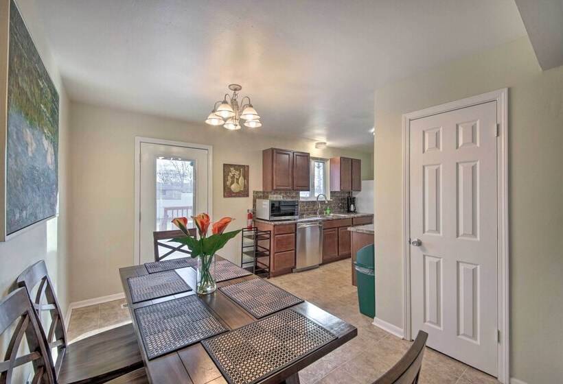 Indianapolis Home ~ 10 Mi To Downtown!