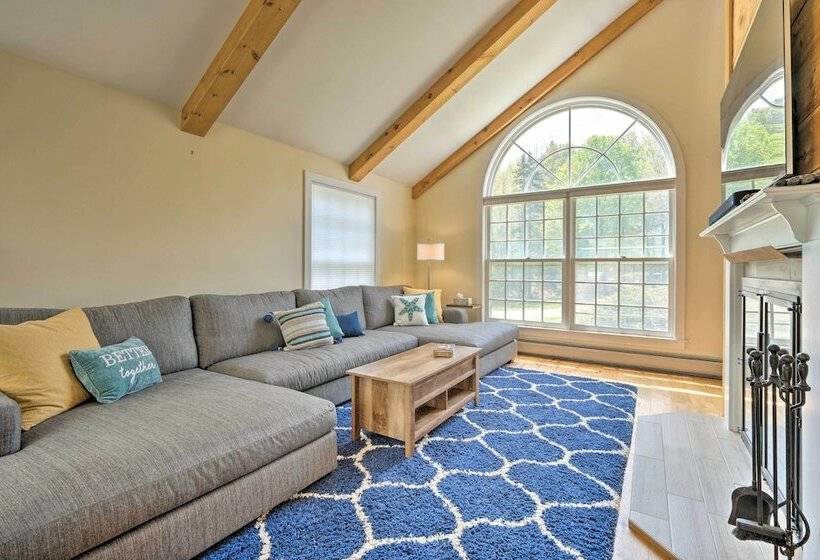 Chic Dover Home W/ Hot Tub: 1 Mi To Golf!