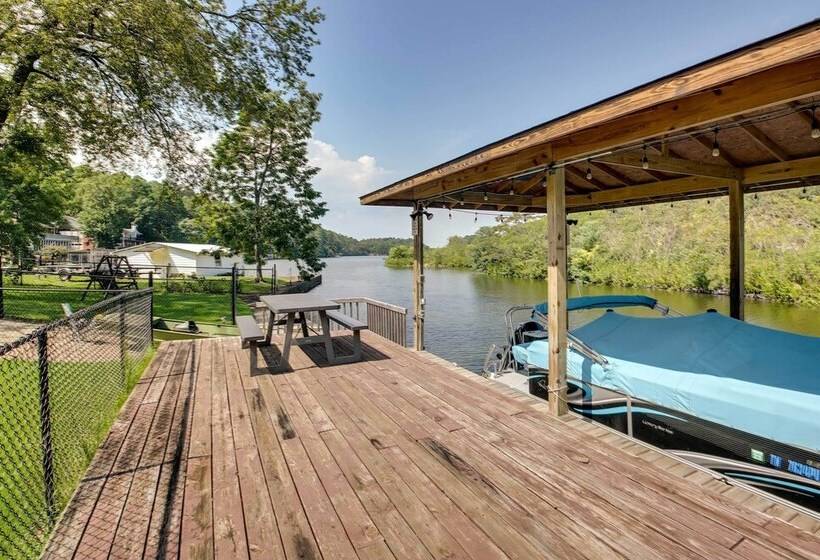 Lakefront Haven Near Oaklawn & Casino Resort!