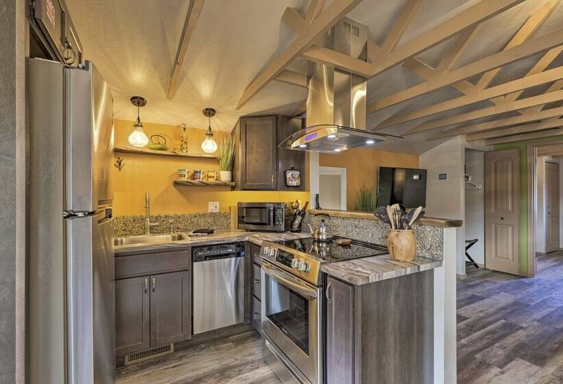 Wine Country Retreat In Cornville: Hot Tub & View