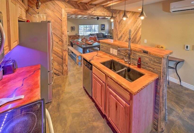 Cozy Cabin Retreat W/ Patio & Fenced Yard