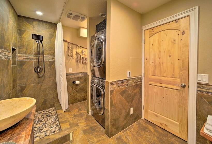 Cozy Cabin Retreat W/ Patio & Fenced Yard