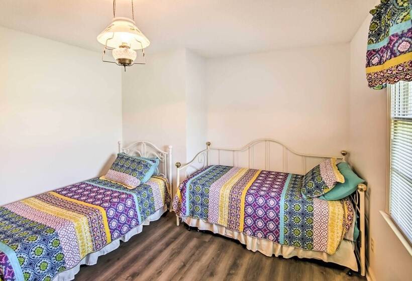 Country Home W/ Fire Pit: 40 Mi To Nashville!