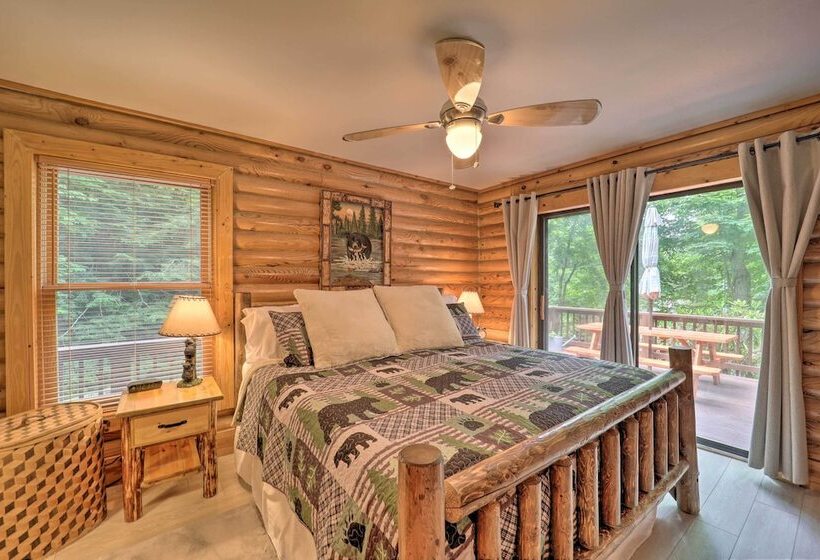 2 Decks & Fire Pit: Scenic Beech Mountain Retreat!