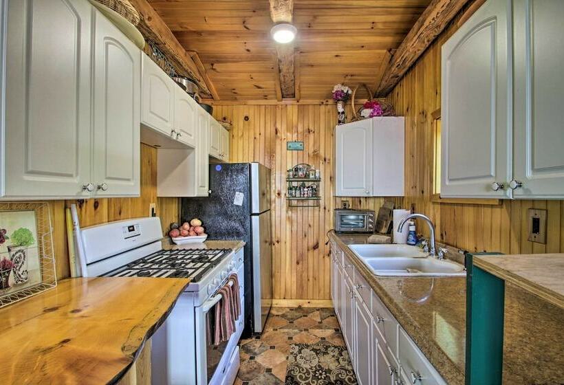 Cozy Cabin Retreat ~ 2 Mi To White Mountain Skiing
