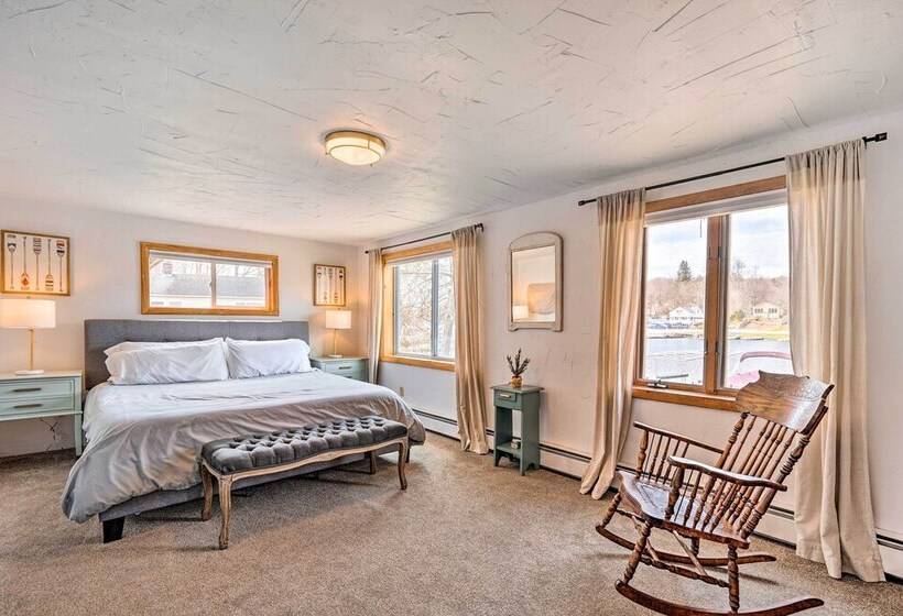 Cozy Castleton Cabin With Fire Pit + Water Access!