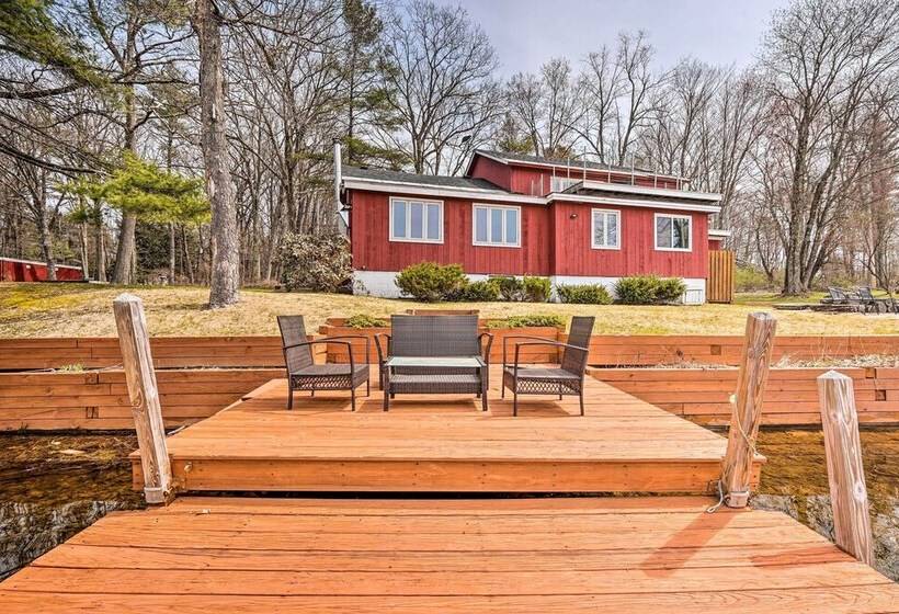 Cozy Castleton Cabin With Fire Pit + Water Access!
