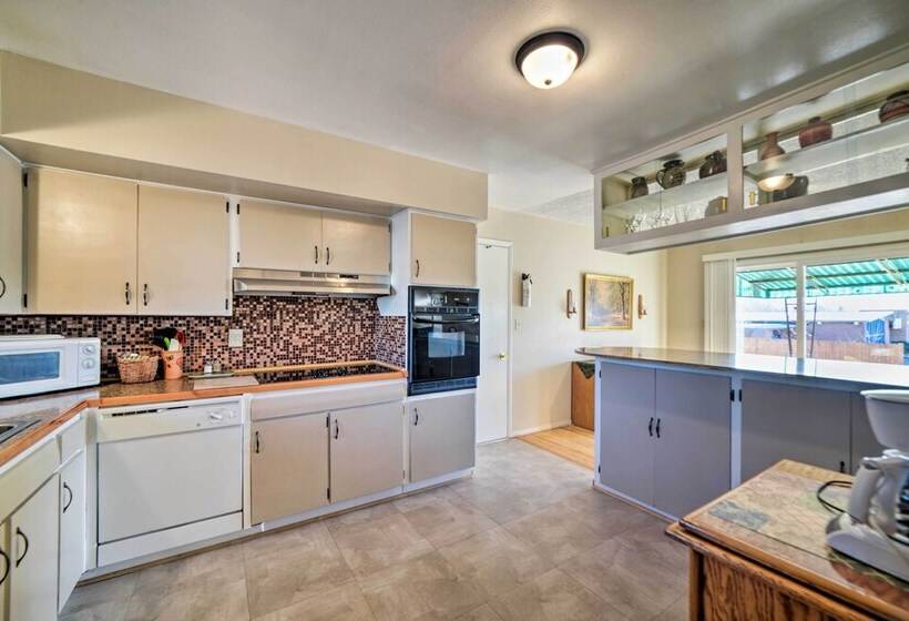 Family Friendly Cortez  Cedar House  W/ Yard!