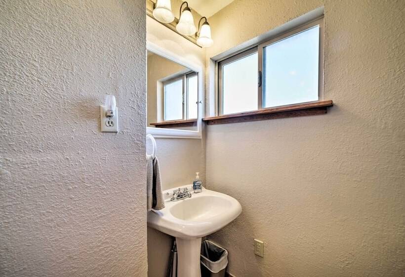 Family Friendly Cortez  Cedar House  W/ Yard!