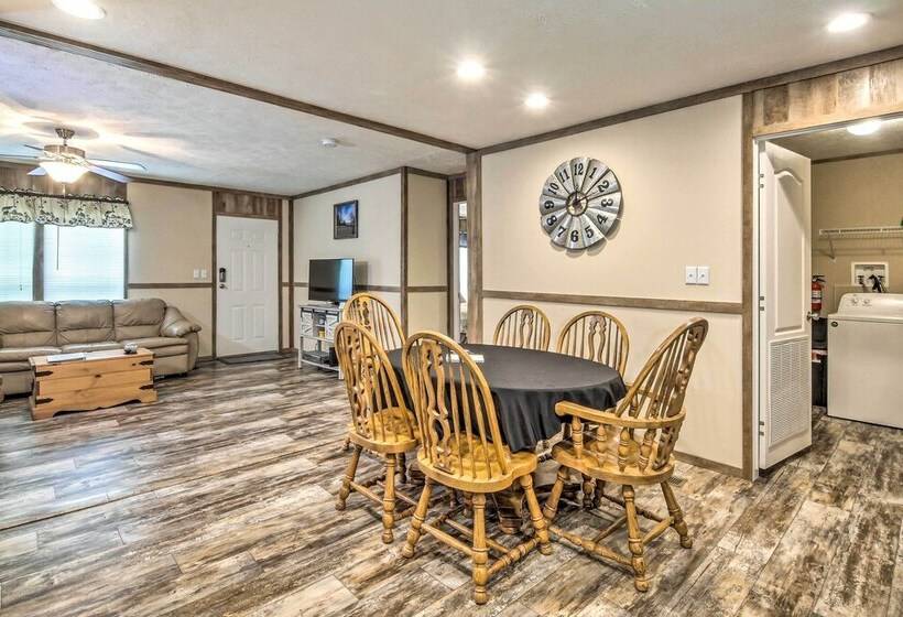 Cozy Hardin Retreat W/ Lake Kentucky View!