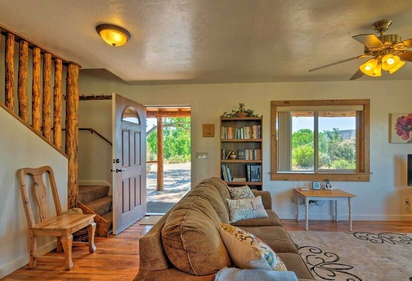 Cozy Henrieville Cabin: 18 Mi To Bryce Canyon Np!