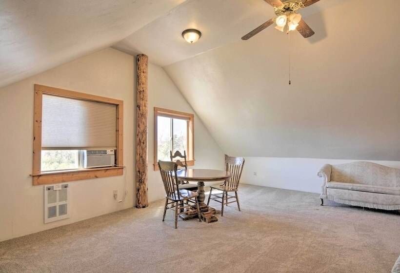 Cozy Henrieville Cabin: 18 Mi To Bryce Canyon Np!